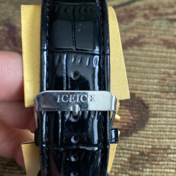 Brand new “Ice Ice Elements” Genuine Diamonds Bezel Large Face Men’s Watch. Nice - Picture 9 of 10